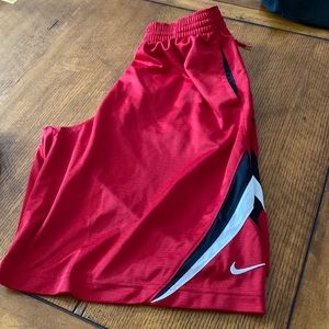 Do Nike basketball shorts